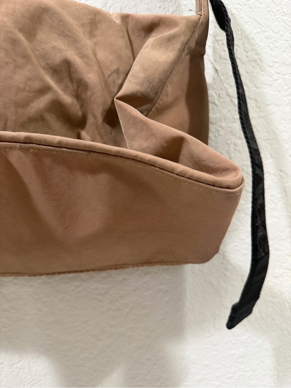BAGGU MEDIUM CARGO CROSSBODY - CACOA - Picture 7 of 14